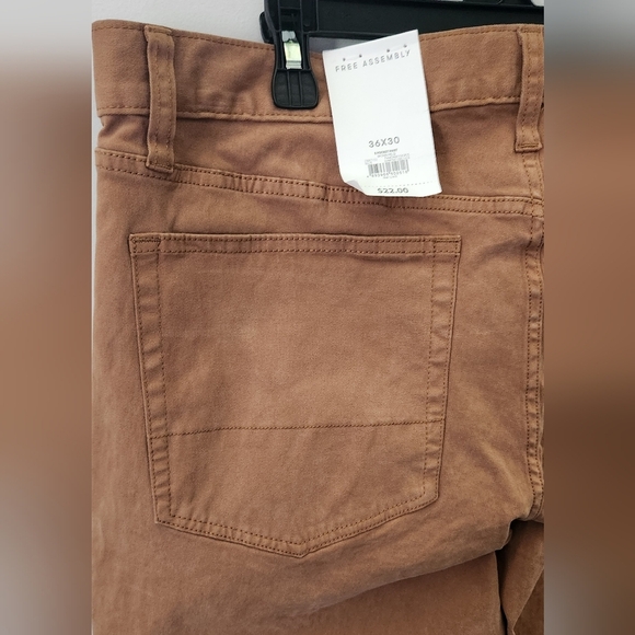 👖 Men’s Brown Straight-Leg Jeans – Size 36x30, Free Assembly, 5-Pocket Style - Picture 9 of 14